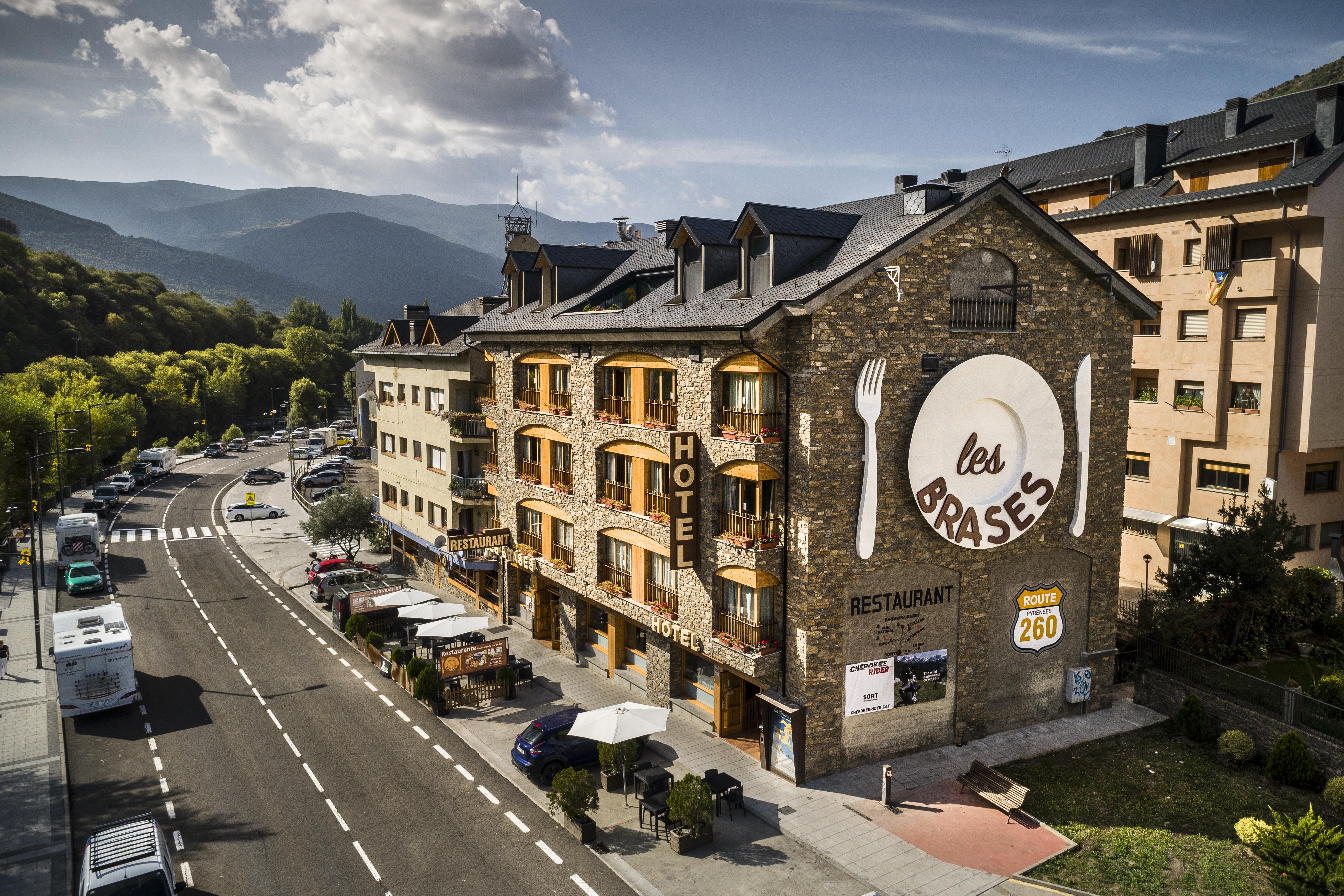 Hotel Restaurant Les Brases Sort Exterior foto