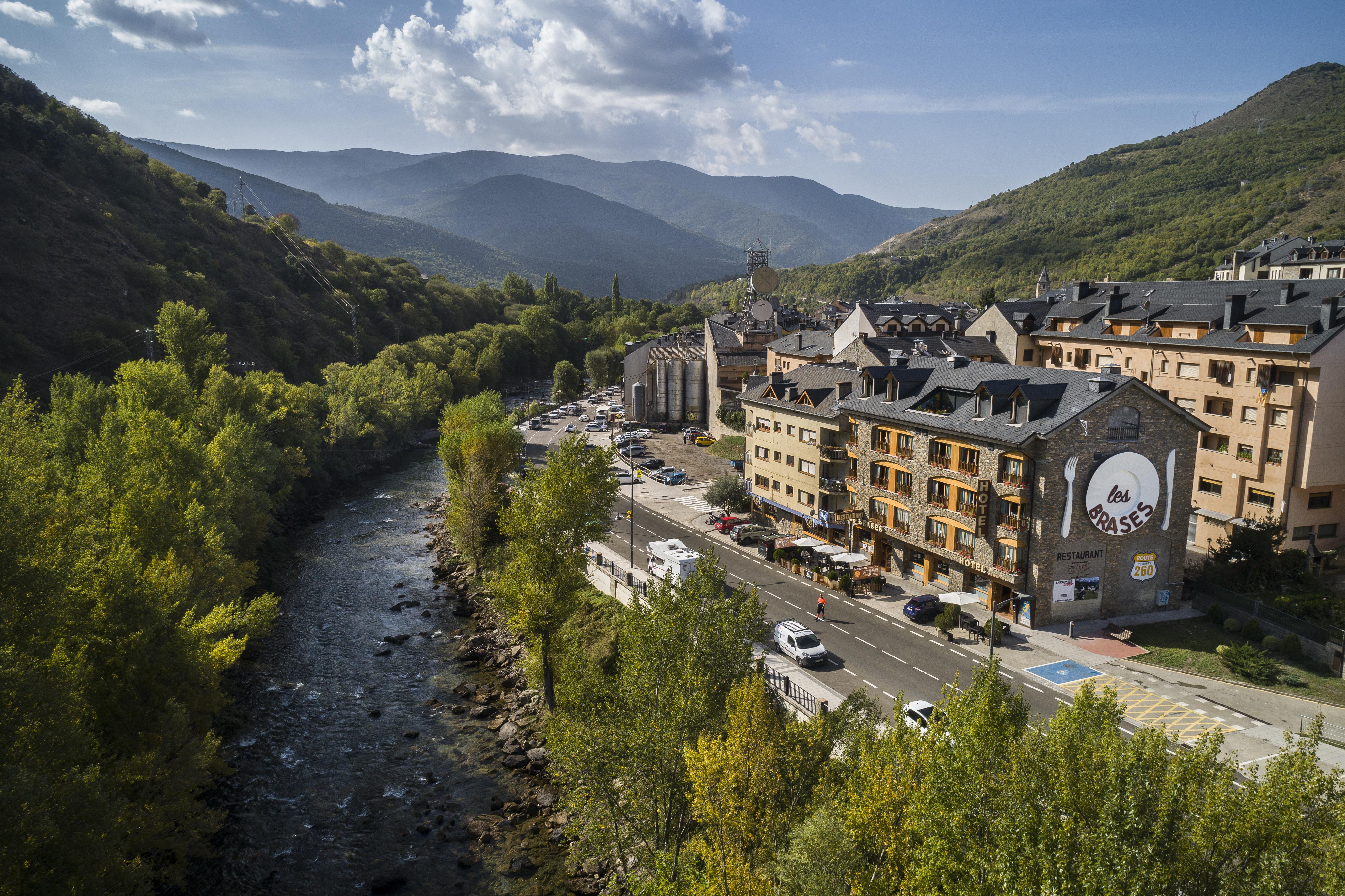Hotel Restaurant Les Brases Sort Exterior foto